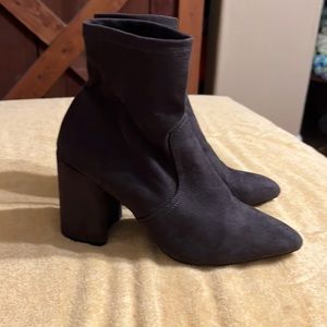 Super cute Square heel Qupid brand size 9 super cute and comfortable!